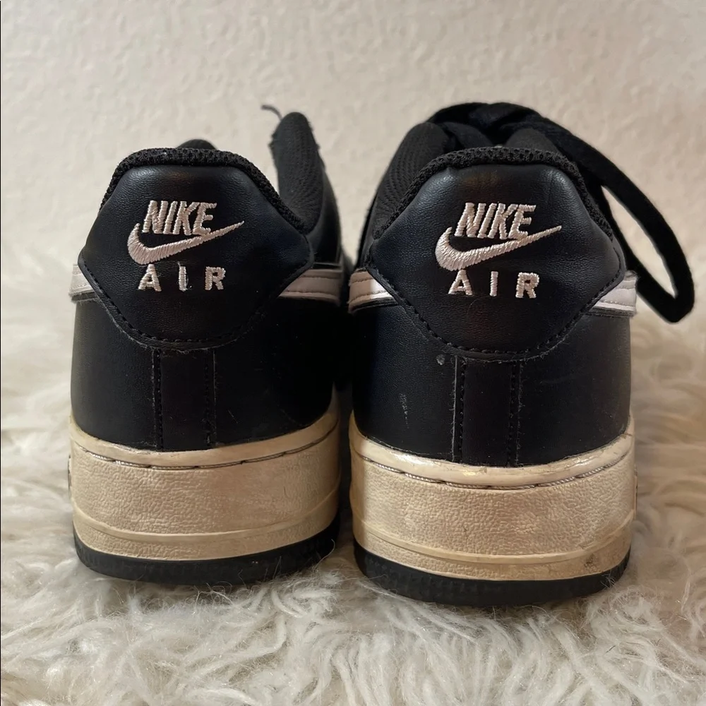 NIKE Air Force 1 LV8 Sneaker Big Kid Size 7Y Black & White - Picture 4 of 10